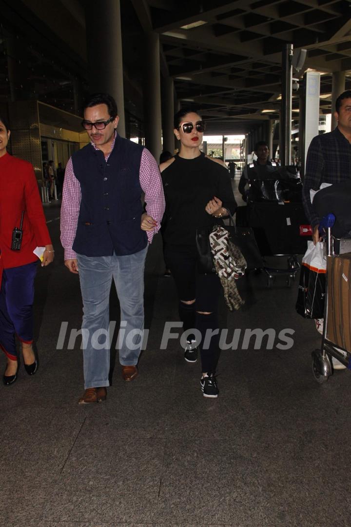 Saif Ali Khan and Kareena Kapoor snapped at the airport