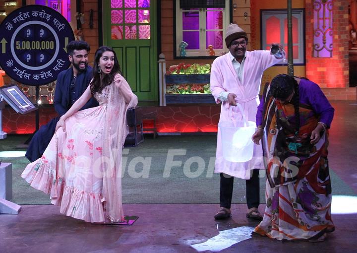 Arjun Kapoor- Shraddha Kapoor promote 'Half Girlfriend' on The Kapil Sharma Show