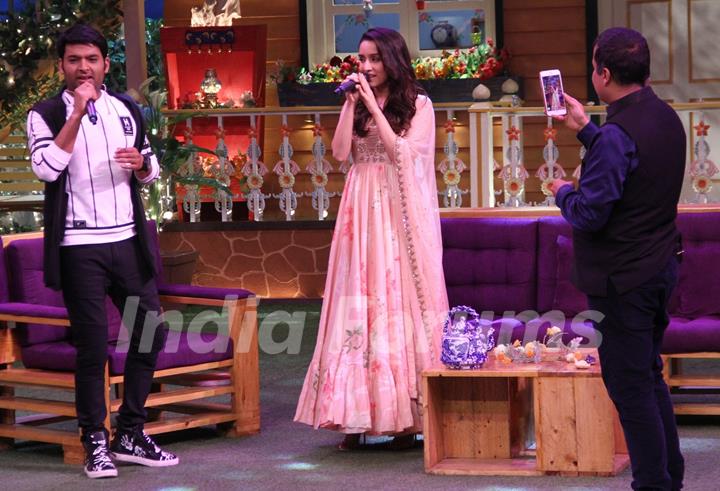 Shraddha Kapoor sings on 'The Kapil Sharma Show'