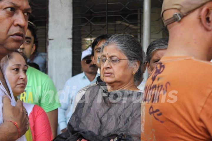 Reema Lagoo Funeral Pictures