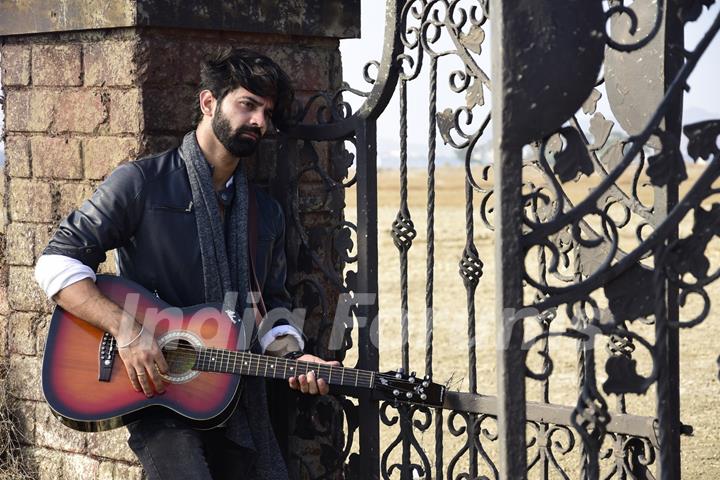 Barun Sobti's new look in Iss Pyaar Ko Kya Naam Doon 3