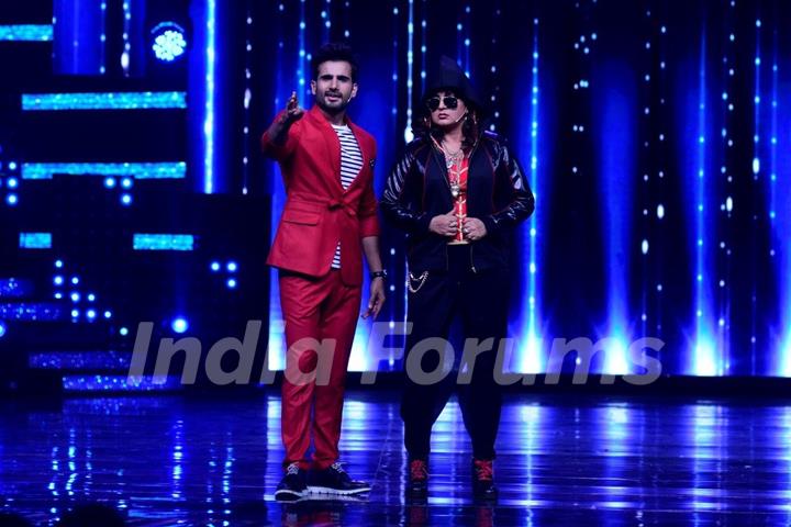 Hosts on the show Nach Baliye 8- Karan Tacker and Upasana Singh