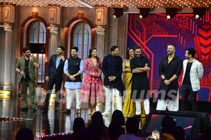 Golmaal Again Team on the sets of The Great Indian Laughter Challenge