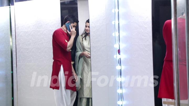 The way Alia Bhatt looks at Sidharth Malhotra