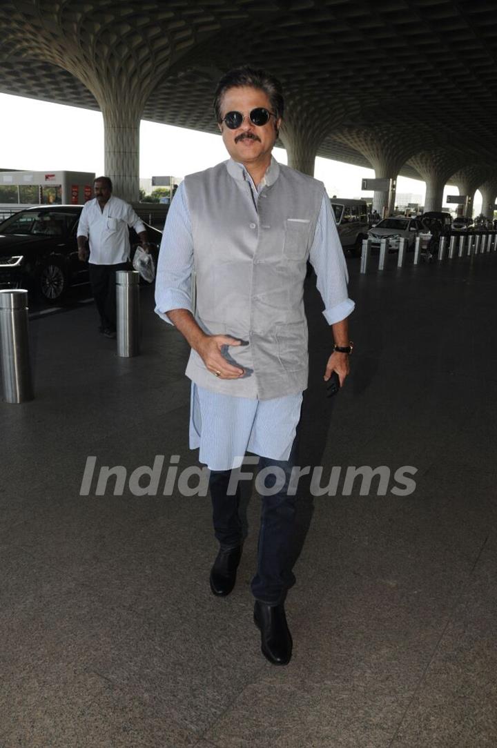 Alia, Anil & Karan spotted at Airport