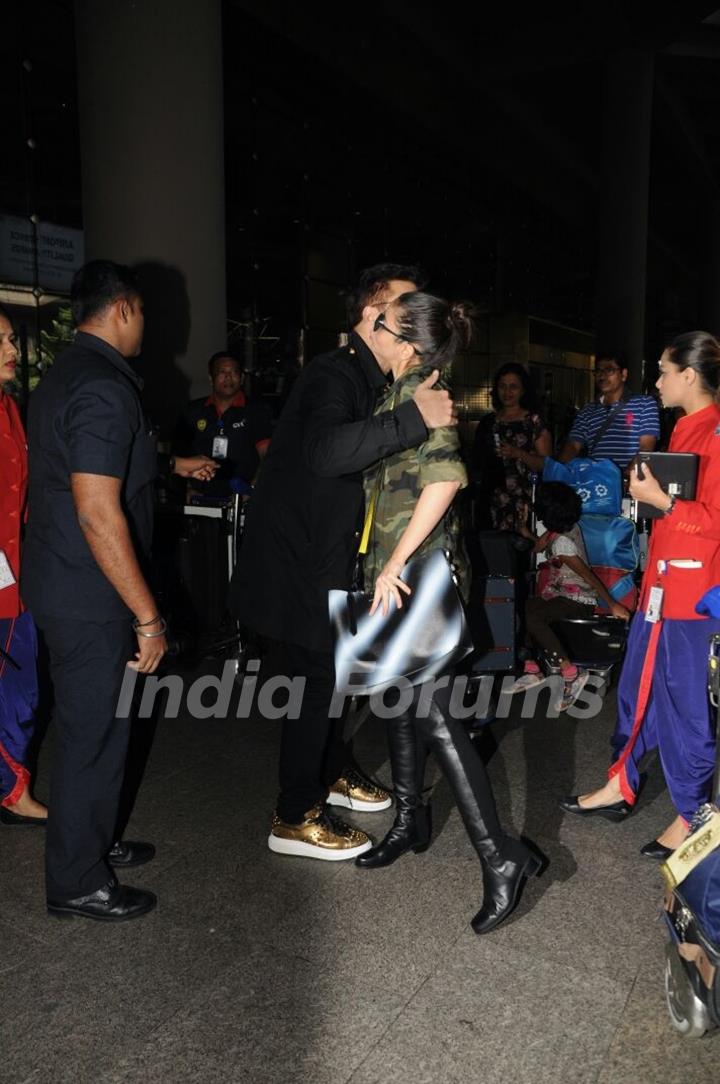 Alia Bhatt - Karan Johar's moment at the Airport