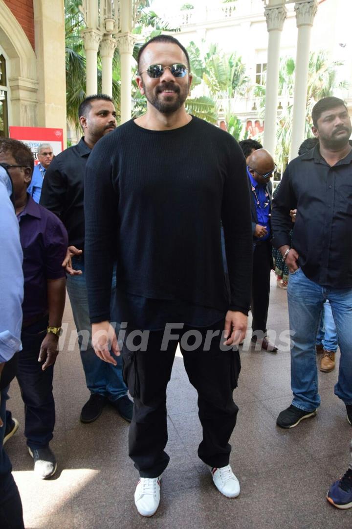 Rohit looks uber cool in this black attire