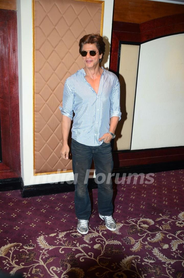Shah Rukh Khan strikes a pose