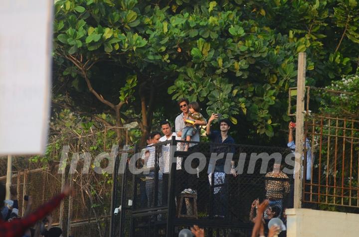 Shah Rukh Khan with son AbRam Khan