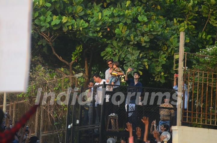 Shah Rukh Khan with son AbRam Khan