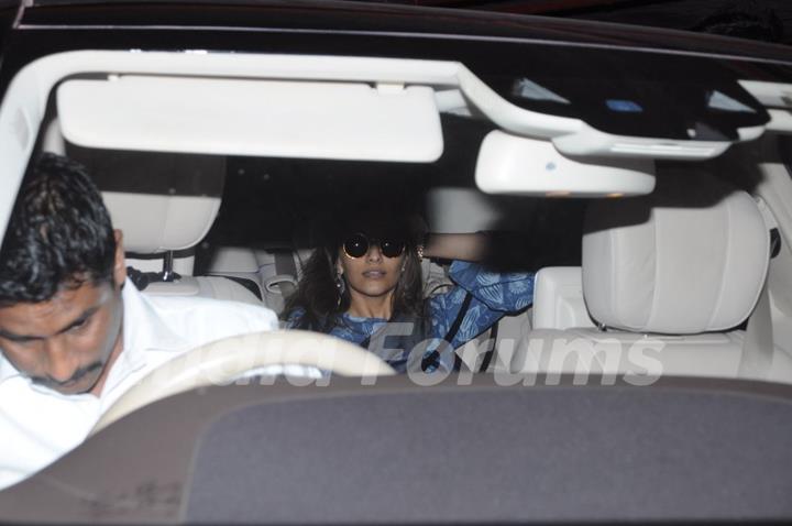 Sonam Kapoor - Anand Ahuja at the Airport