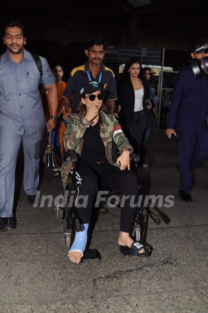 Kangana with a fractured leg