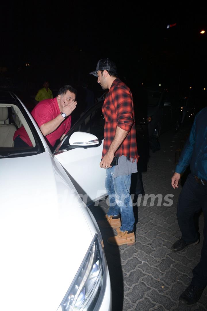 Ranbir Kapoor dines with his family