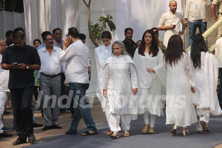 Jaya Bachchan with her Family