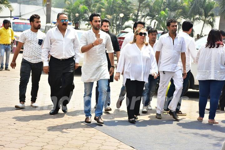 Armaan Jain with his family arrives