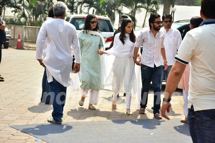 Shraddha Kapoor with her Family!