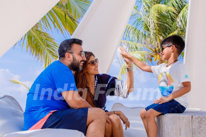 Shilpa Shetty Kundra with Family at Kanuhura, Maldives