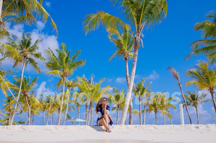 Shilpa Shetty Kundra with Family at Kanuhura, Maldives