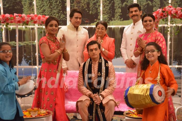 Kartik Naira Marriage in hospital in Yeh Rishta Kya Kehlata Hai