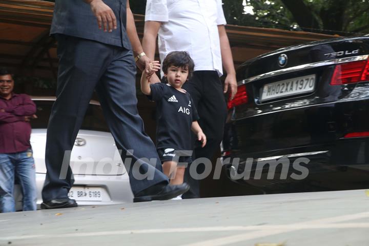 Taimur and Inaaya snapped at a playschool