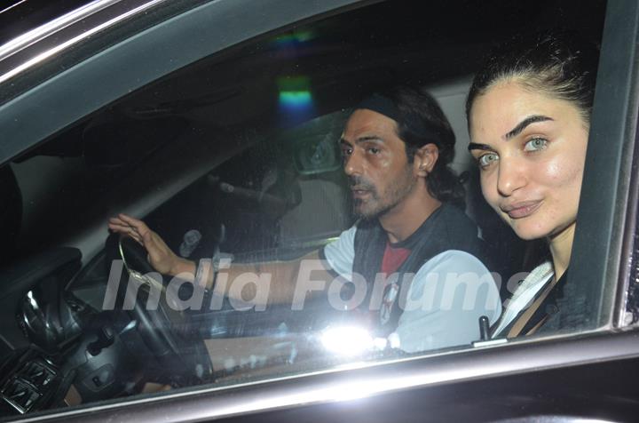 Arjun Rampal snapped along with his girlfriend