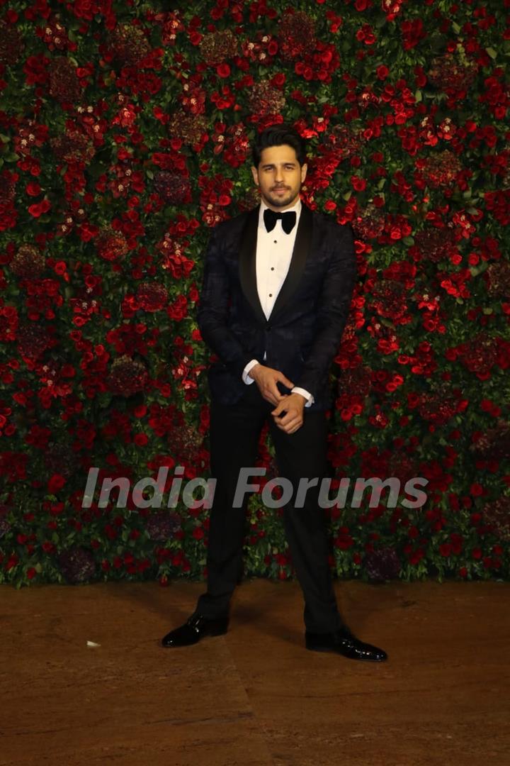 Sidharth Malhotra at Ranveer Deepika Wedding Reception Mumbai