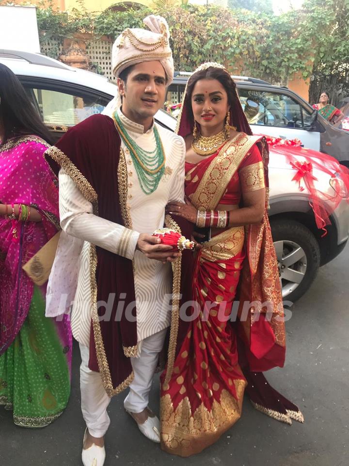 Parul Chauhan and Chirag wedding at ISKCON temple