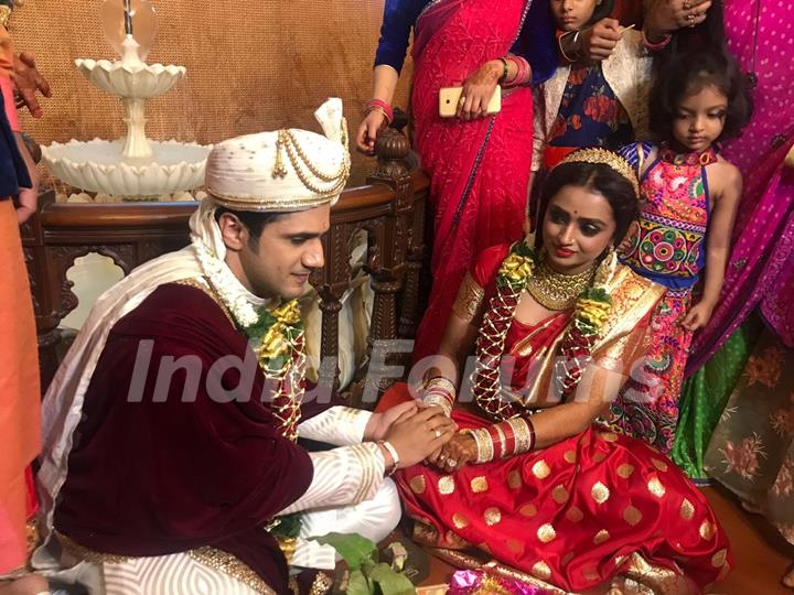 Parul Chauhan and Chirag wedding at ISKCON temple