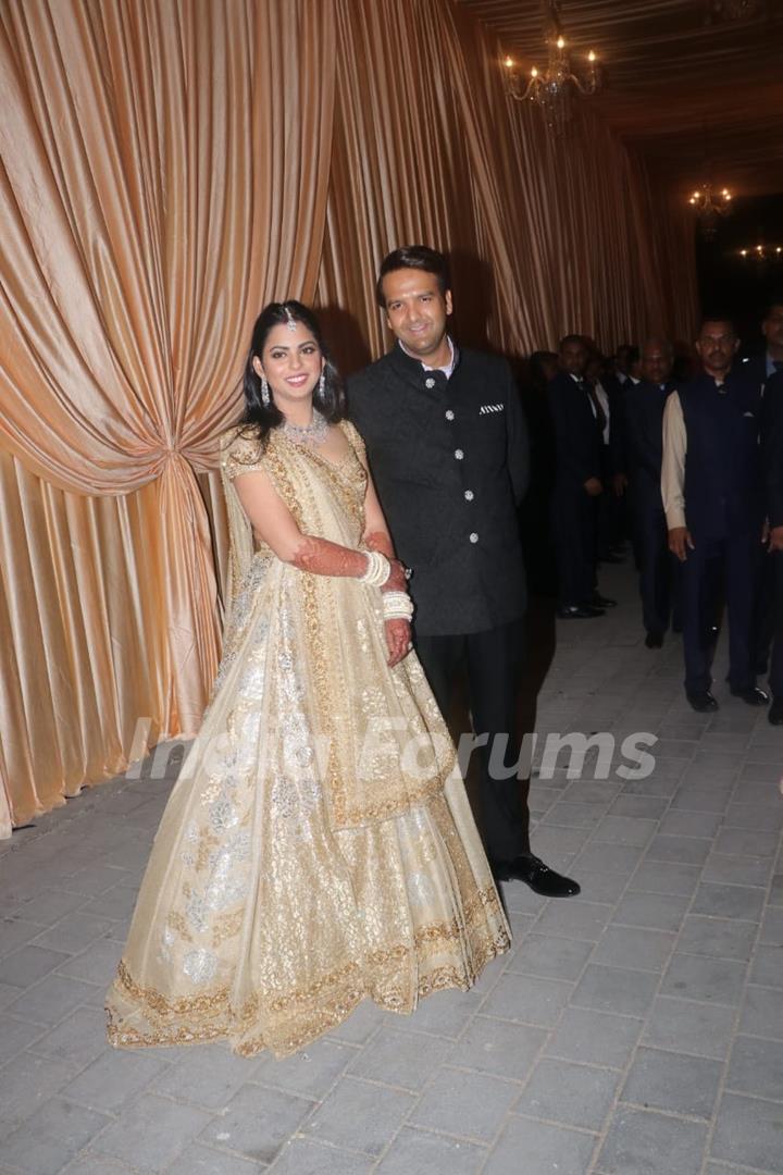 Isha Ambani and Anand Piramal Reception Look Picture