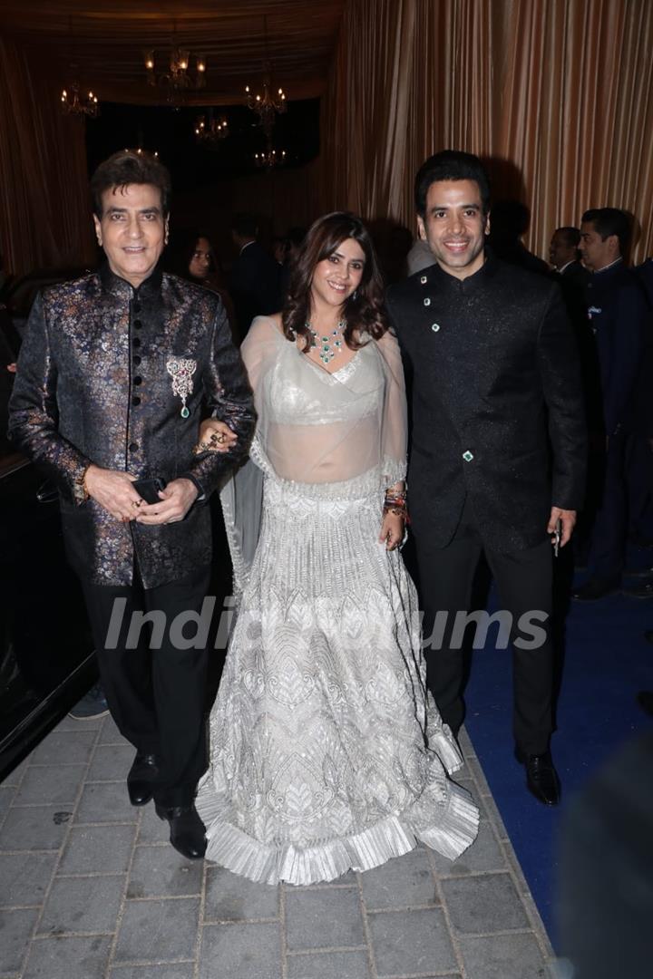 Jeetendra, Ekta Kapoor and Tushaar Kapoor at Isha Ambani and Anand Piramal Reception Pictures