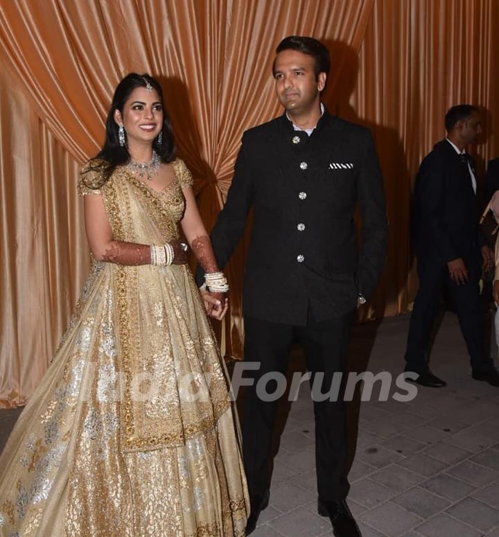 Isha Ambani and Anand Piramal at there reception