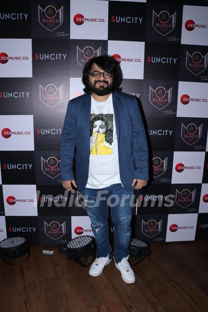 Pritam Chakraborty spotted at Hard Rock Cafe in Andheri