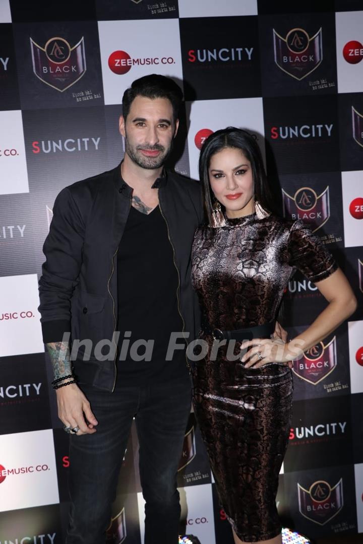 Sunny Leone and her husband spotted at Hard Rock Cafe in Andheri