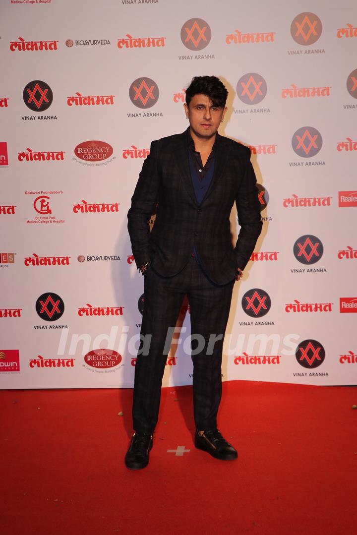 Sonu Nigam at Lokmat Awards