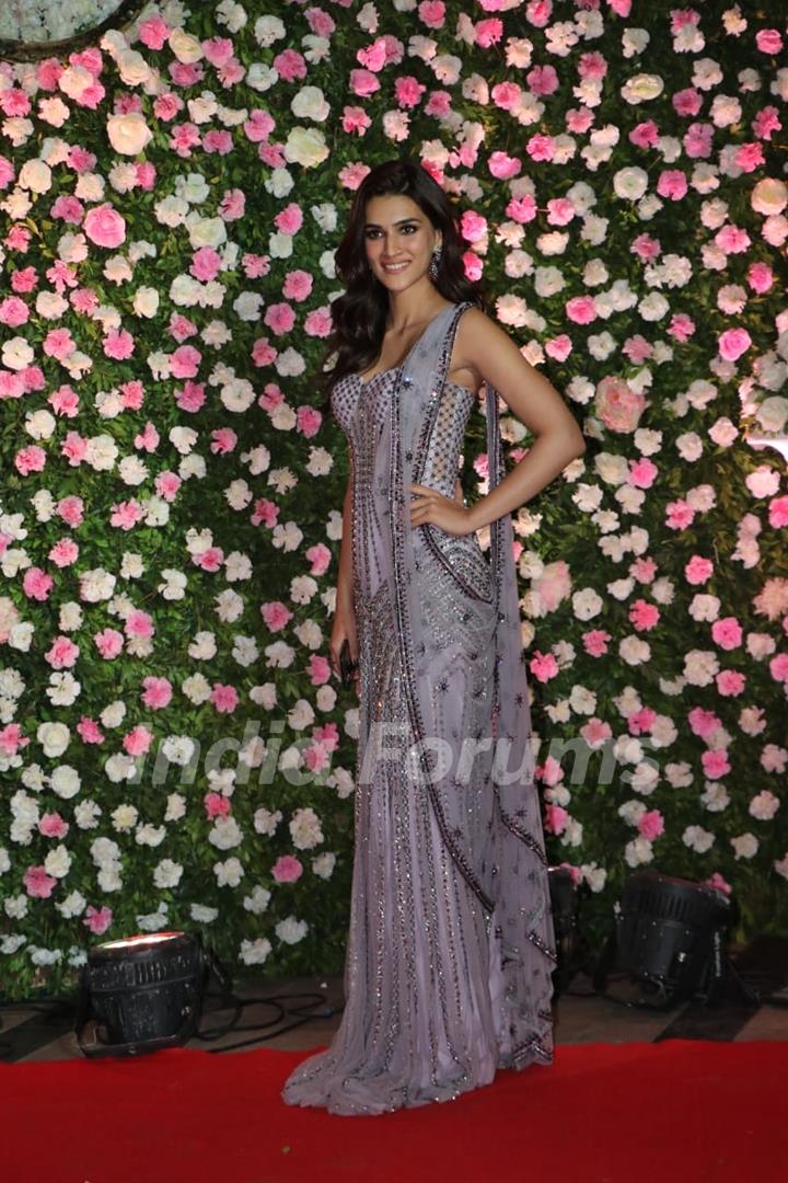 Kriti Sanon at Kapil Sharma and Ginni Chatrath's Reception, Mumbai