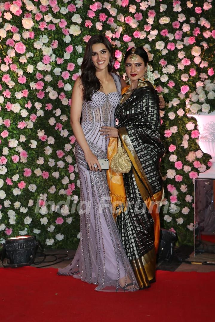 Kriti Sanon and Rekha at Kapil Sharma and Ginni Chatrath's Reception, Mumbai