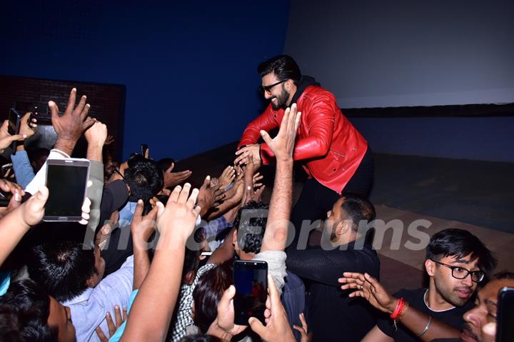 Ranveer Singh snapped with fans during  screenings of Simmba at Gaiety Theatre, Bandra