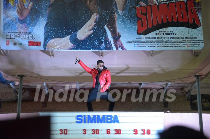 Ranveer Singh snapped during screenings of Simmba at Gaiety Theatre, Bandra