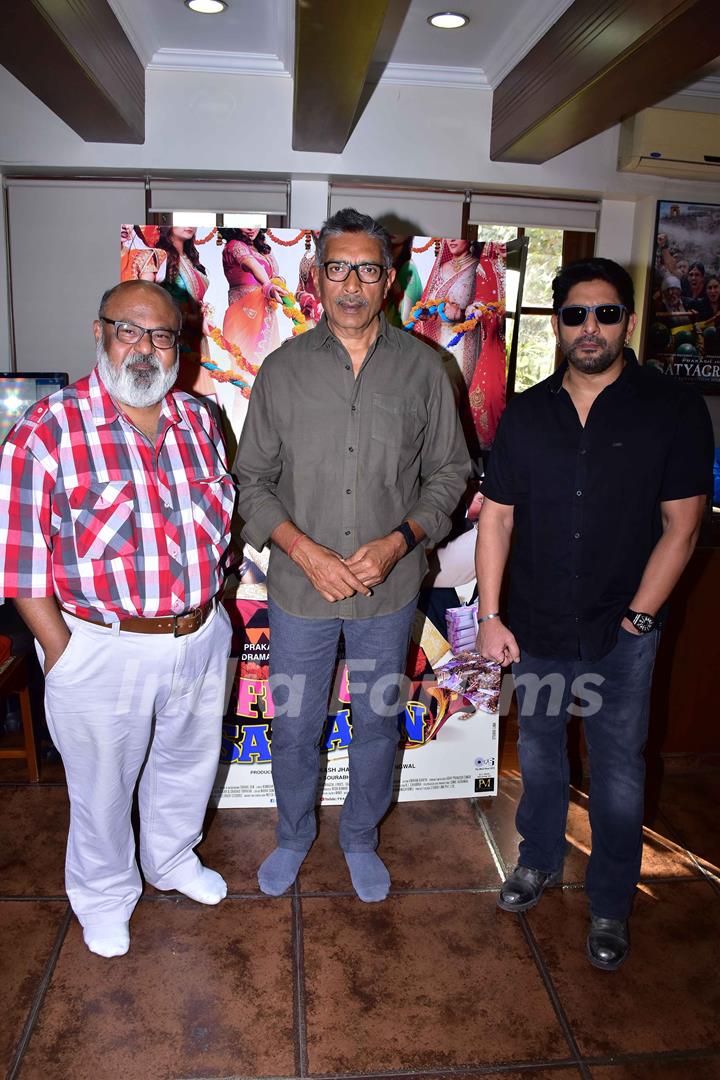 Saurabh Shukla, Prakash Jha and Arshad Warsi at Fraud Saiyyan Promotions