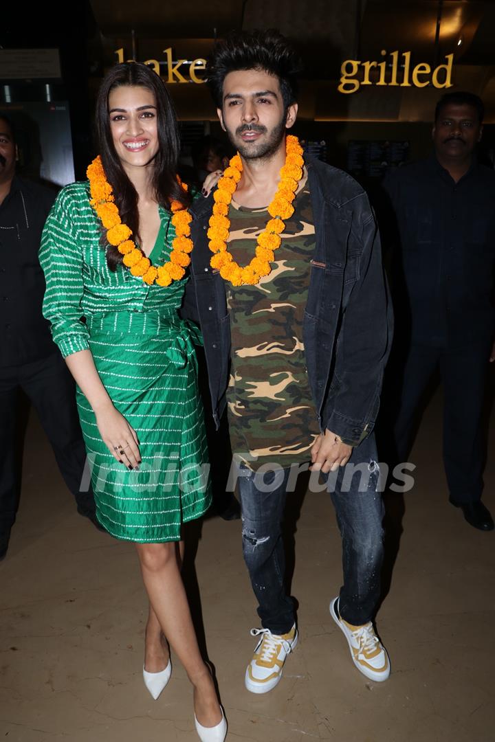 Kriti Sanon and Kartik Aaryan at Lukka Chuppi trailer launch