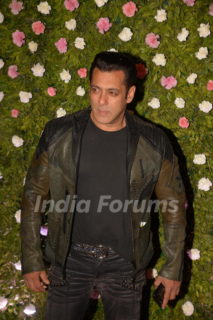 Salman Khan at Amit Thackeray's reception