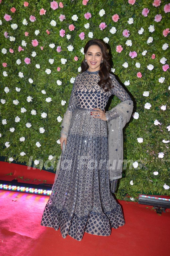 Madhuri Dixit at Amit Thackeray's reception