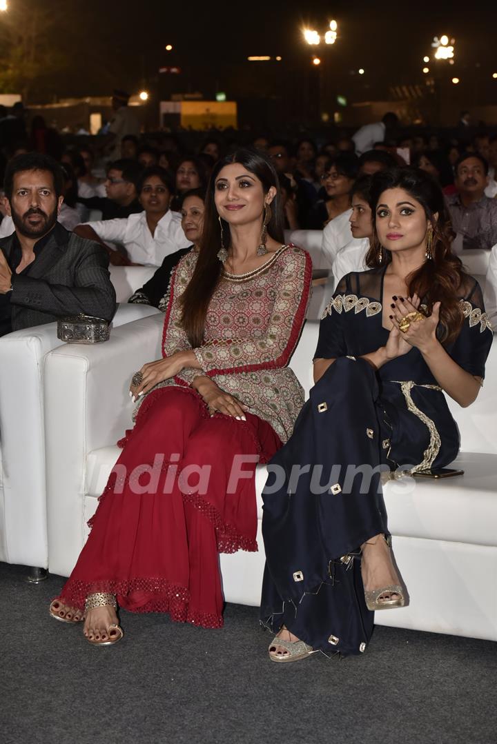 Shilpa Shetty and Shamita Shetty at Umang Event