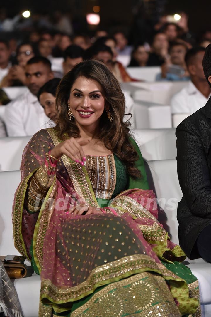 Isha Koppikar at Umang Event