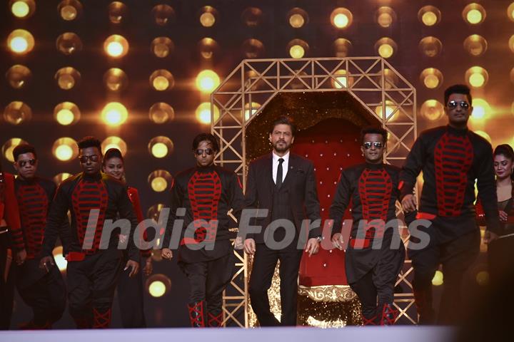Shah Rukh Khan at Umang Event
