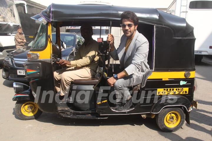 Cast of 'Ek Ladki Ko Dekha Toh Aisa Laga' promoting the film