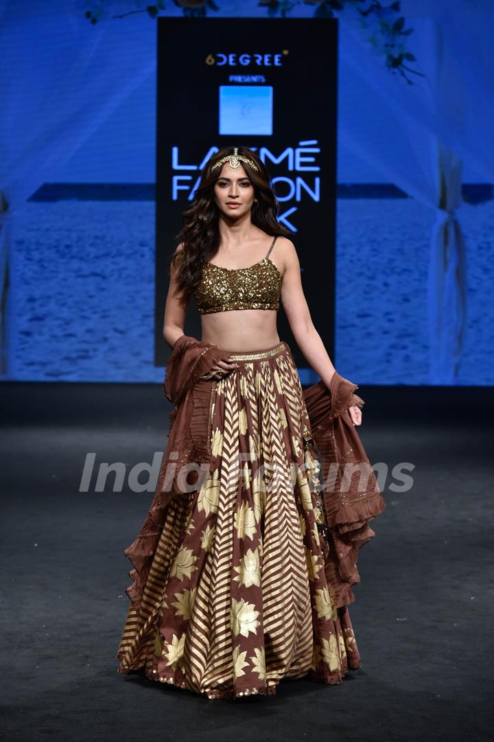 Kriti Kharbanda walks the ramp for fashion designers at 'Lakme Fashion Week'