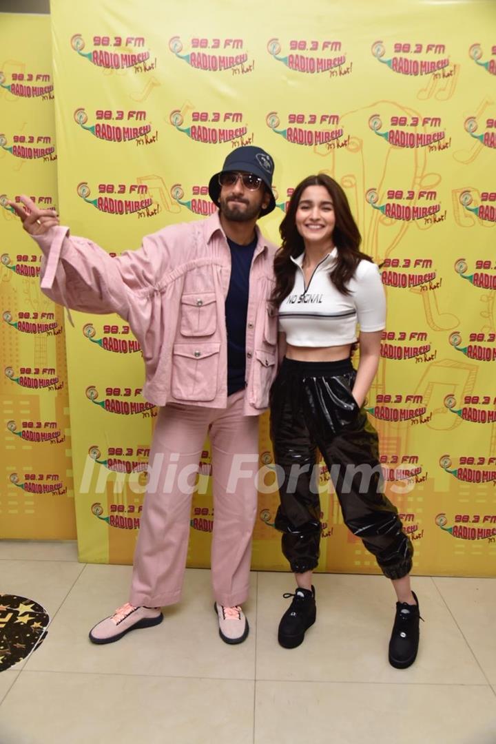 Ranveer - Alia snapped during Promotions of Gully Boy at a 98.3 Radio Mirchi