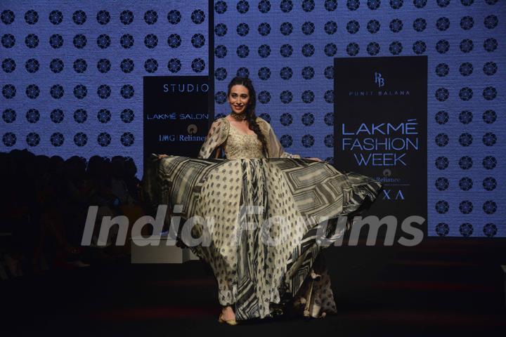 Karisma Kapoor snapped at Lakme Fashion Week