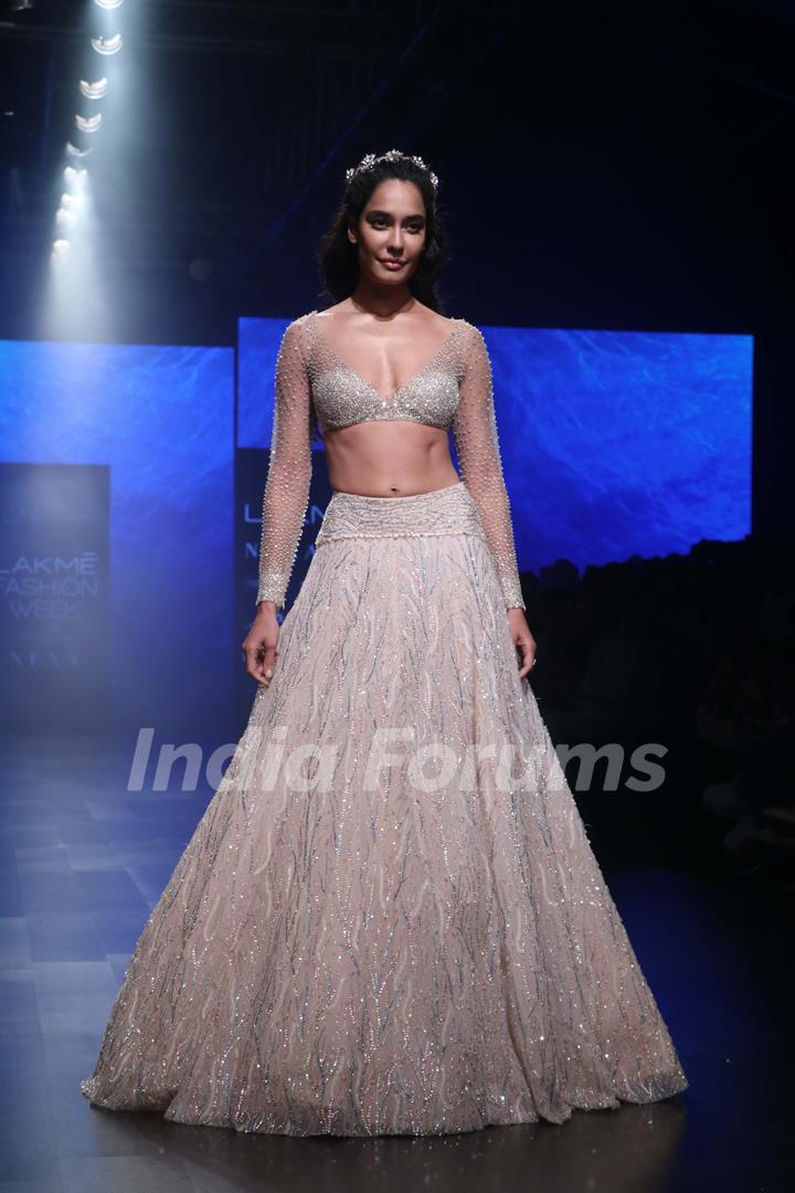 Lisa Haydon snapped at Lakme Fashion Week